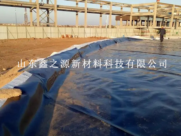 化工油罐區(qū)為何鋪設(shè)hdpe防滲土工膜？