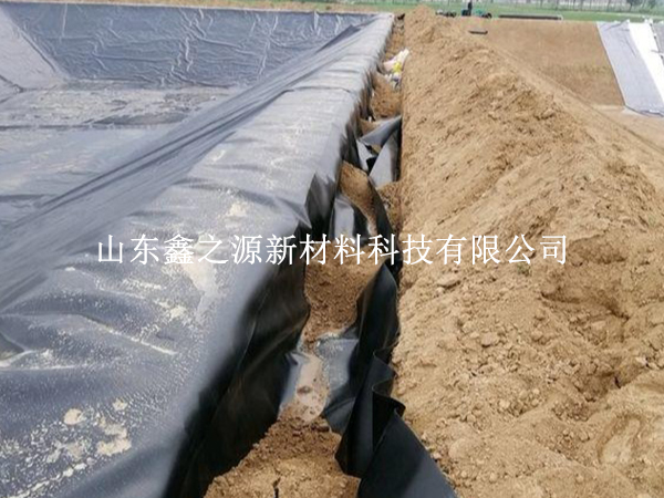 如何順利進(jìn)行沼氣池黑膜的修補(bǔ)工作？